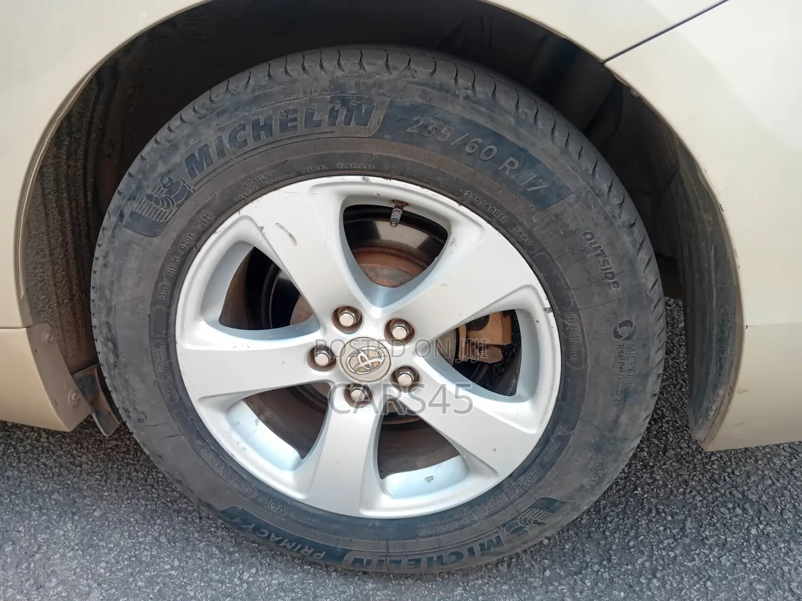 Toyota Sienna 2011 Gold