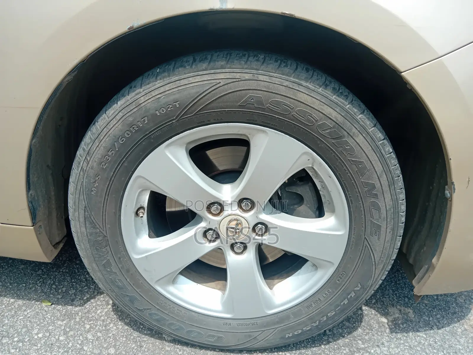 Toyota Sienna 2011 Gold