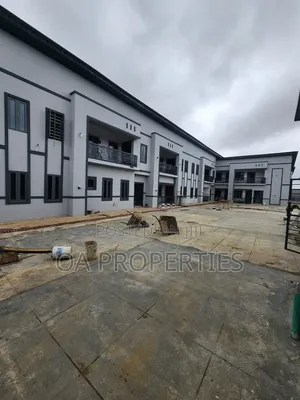 2bdrm Block of Flats in Adeoyo Gra, Off for rent