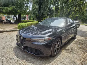 Alfa Romeo Giulia 2021 Black