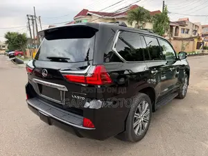 Lexus LX 570 AWD 2017 Black