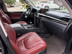Lexus LX 570 AWD 2017 Black