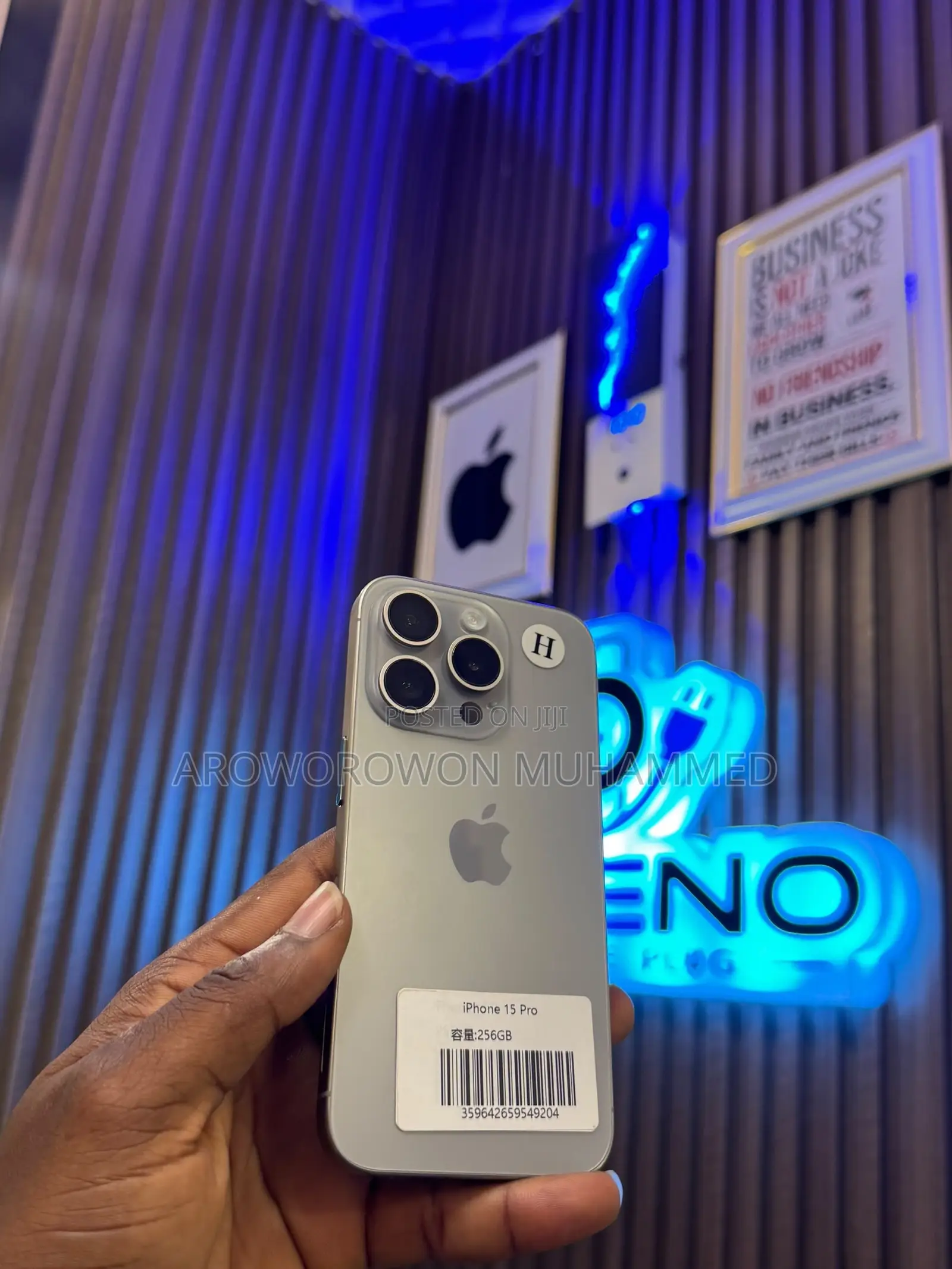 New Apple iPhone 16 Pro Max 256 GB Graphite