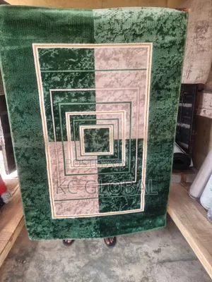 Center Rug. 7 by 10 
High Quality Smooth Center Rug
Available in Bulk