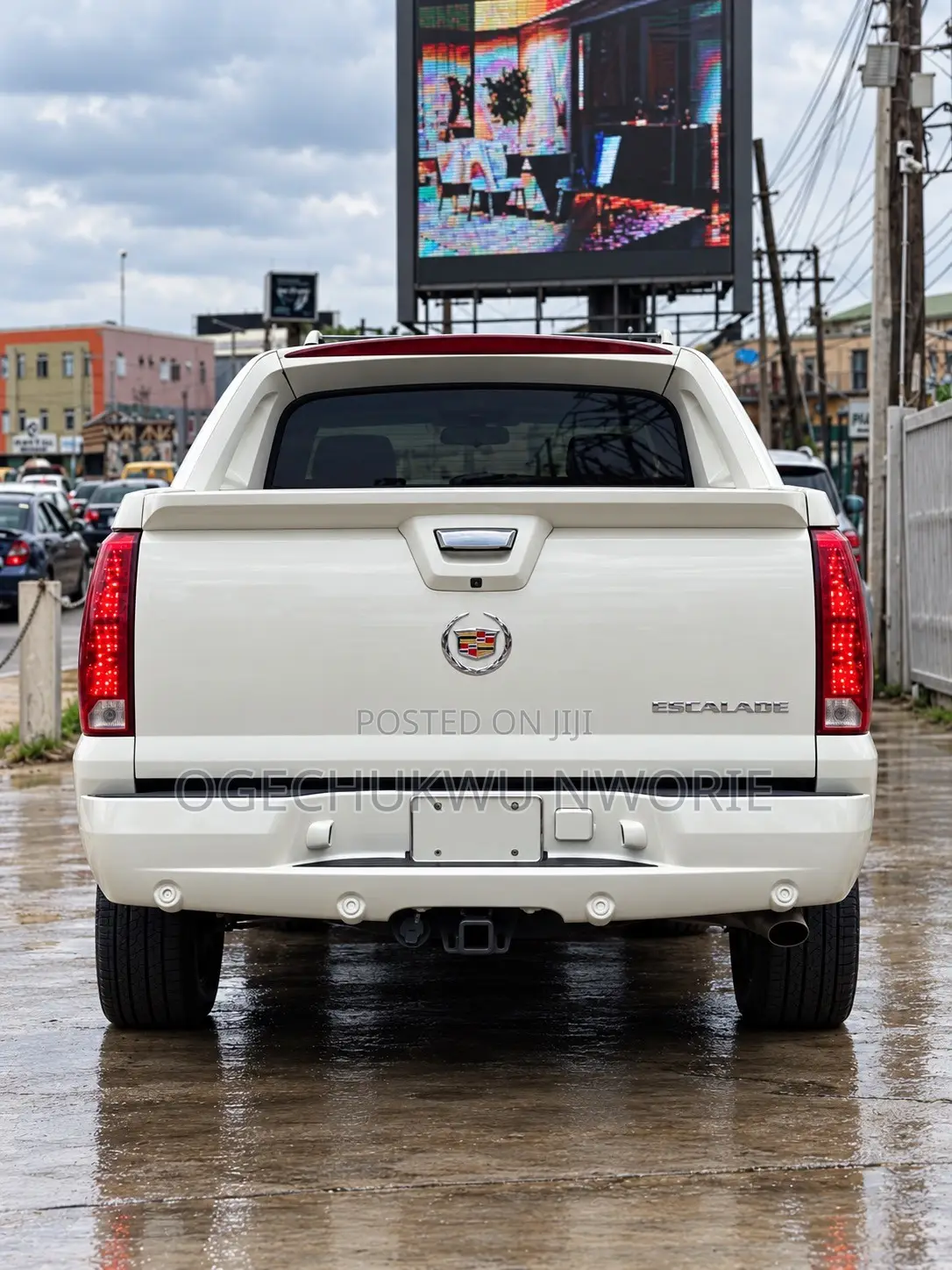 Cadillac Escalade 2013 White