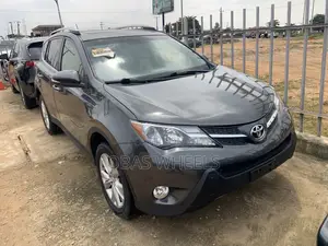 Toyota RAV4 Limited 4dr SUV AWD (2.5L 4cyl 6A) 2015 Gray
