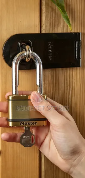 Master Lock Maximum Security 10 Brass Finish 64mm Padlock 38mm Shackle