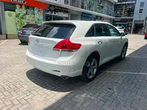 Toyota Venza V6 AWD 2010 White