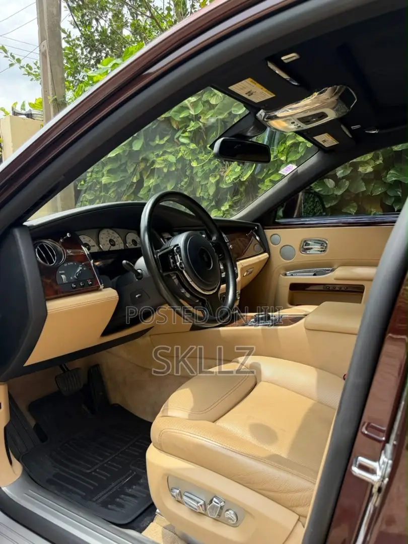 Rolls-Royce Ghost 2017 Burgundy