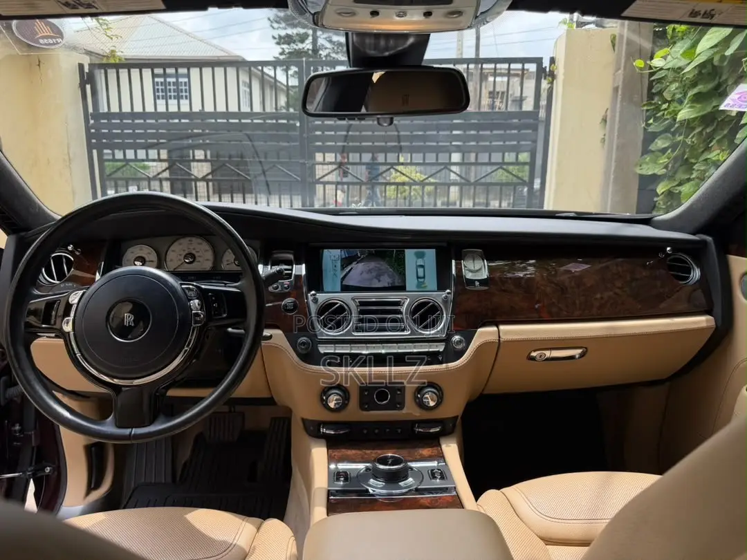 Rolls-Royce Ghost 2017 Burgundy