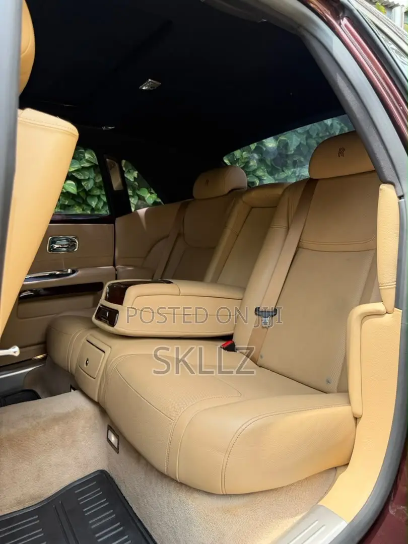 Rolls-Royce Ghost 2017 Burgundy