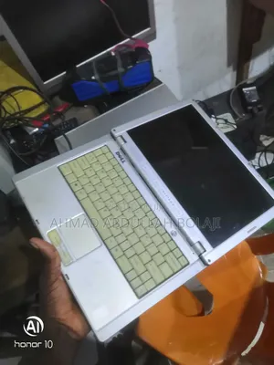 Laptop Dell Inspiron 7706 1GB Intel Pentium HDD 32GB