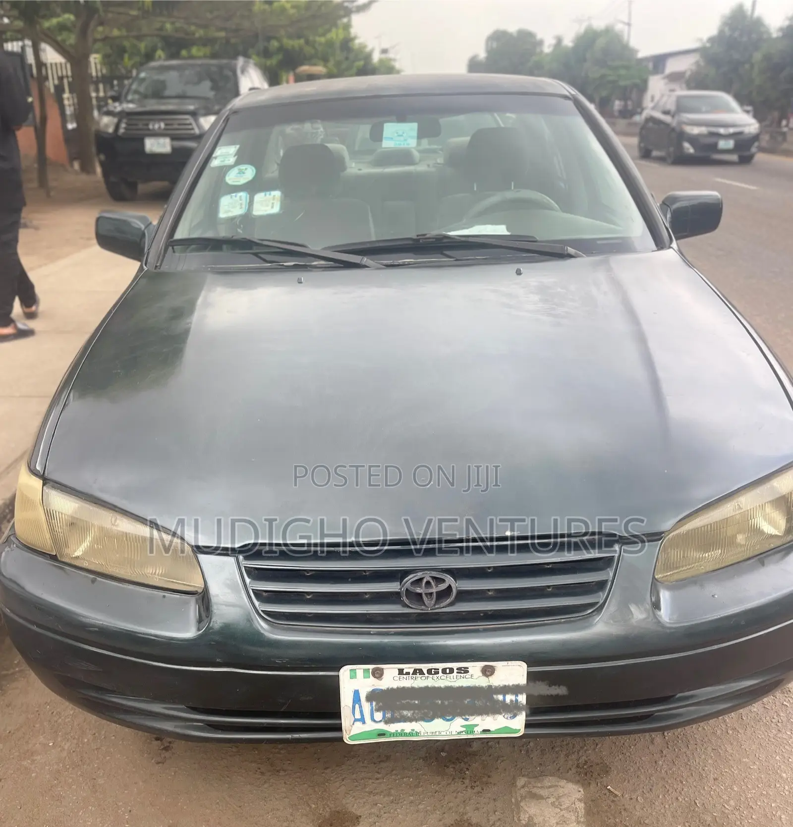 Toyota Camry Automatic 1999 Gray