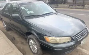 Toyota Camry Automatic 1999 Gray