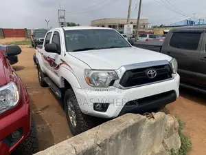 Toyota Tacoma 2015 White