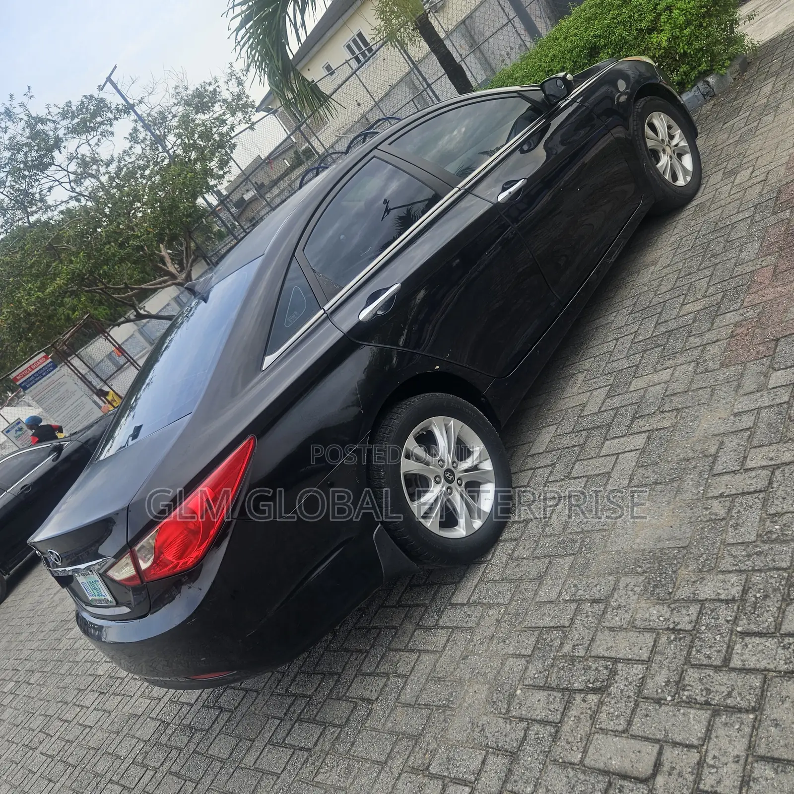 Hyundai Sonata 2011 Black