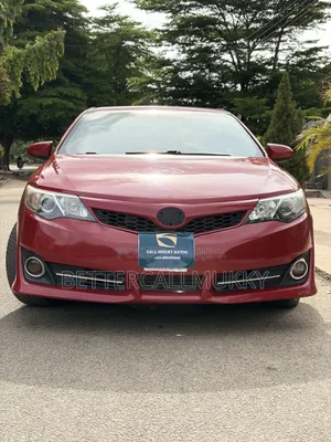 Toyota Camry SE 4dr Sedan (2.5L 4cyl 6A) 2014 Red