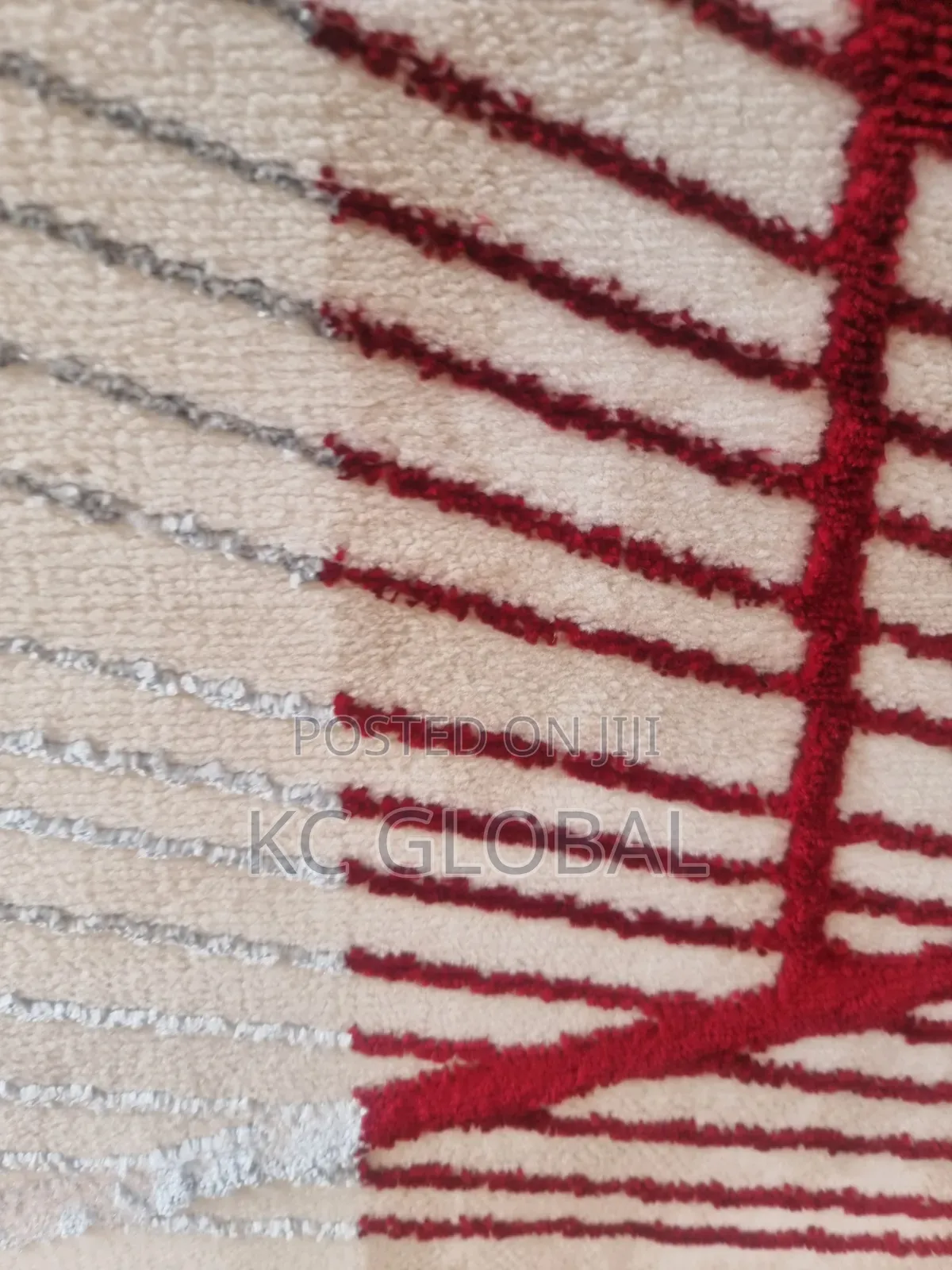 Center Rug. 7 by 10 High Quality Smooth Center Rug Available in Bulk