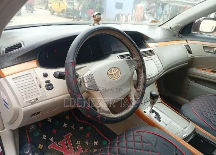 Toyota Avalon 2008