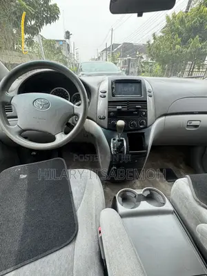 Toyota Sienna 2005 Gray