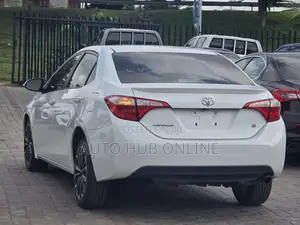 Toyota Corolla S 4dr Sedan (1.8L 4cyl CVT) 2015 White