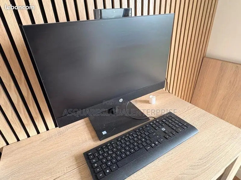 Desktop Computer HP AiO 24 8GB Intel Core i5 SSD 256GB