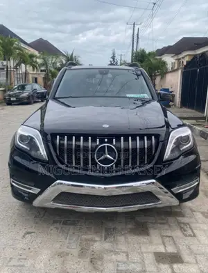 Mercedes-Benz GLK-Class Base GLK 350 4dr AWD 4MATIC (3.5L 6cyl 7A) 2015