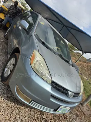 Toyota Sienna 2006 Blue