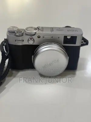 Fujifilm Camera X100V (Stainless Steel)