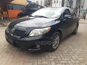 Toyota Corolla 2010 Black