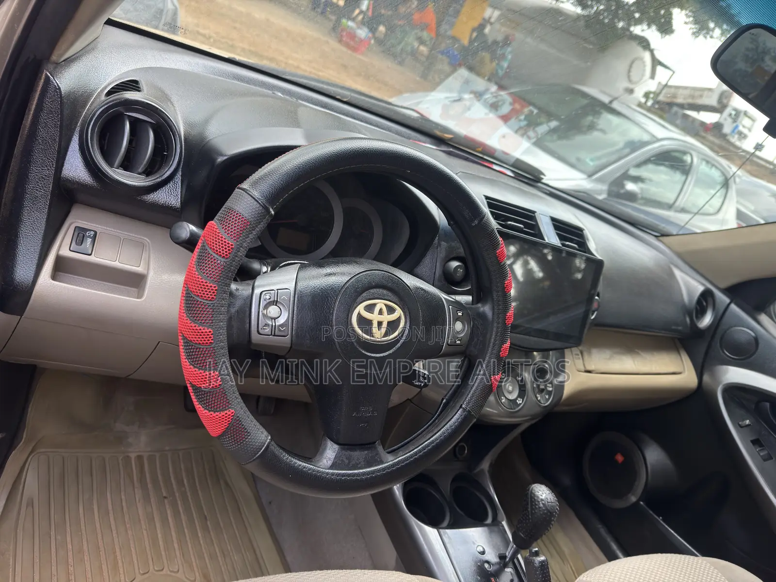 Toyota RAV4 2010 Gold