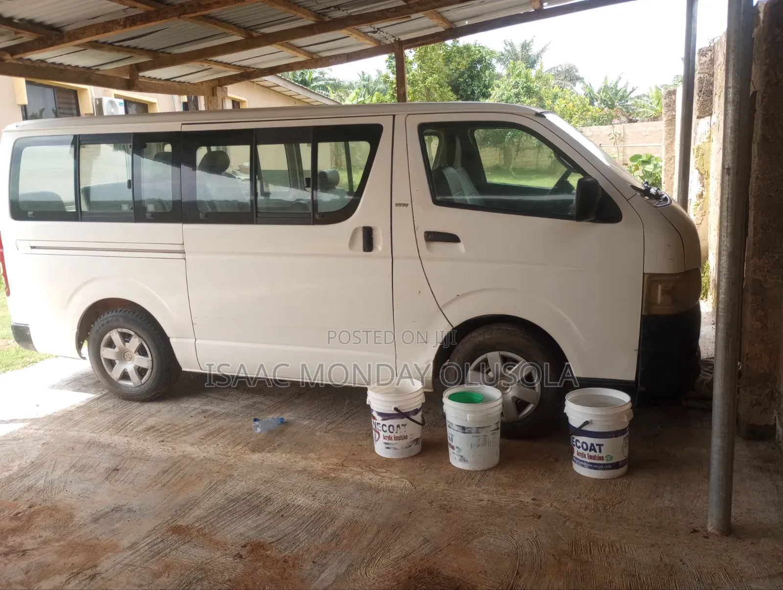 Toyota HiAce 2014 White