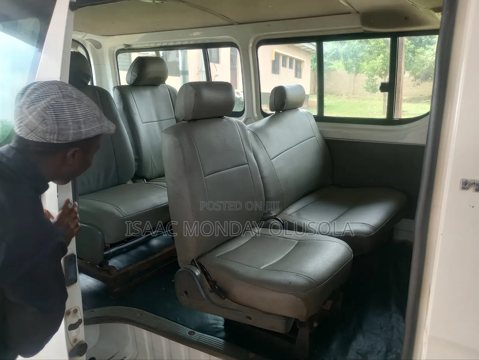 Toyota HiAce 2014 White
