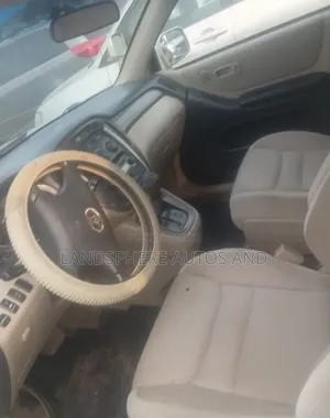 Toyota Highlander Base FWD 2003 Silver
