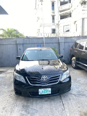 Toyota Camry LE 4dr Sedan (2.5L 4cyl 6AM) 2010 Black