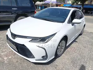 Toyota Corolla 2021 White