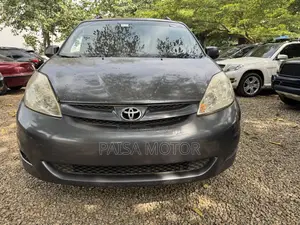 Toyota Sienna LE 7 Passenger 2010 Blue