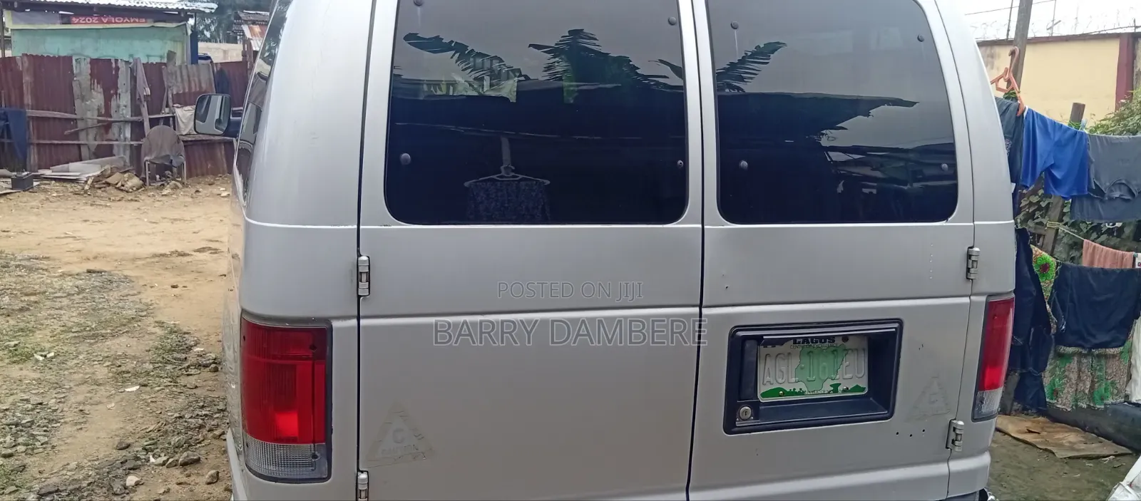 Ford E-350 2012 Silver