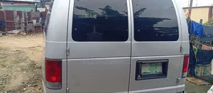 Ford E-350 2012 Silver
