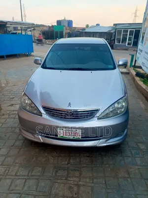 Toyota Camry 2005 Gray