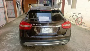 Mercedes-Benz GLA 250 2015 Brown