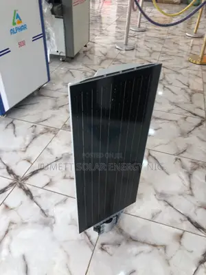400W High-Performance Solar Street Lamp for Roads