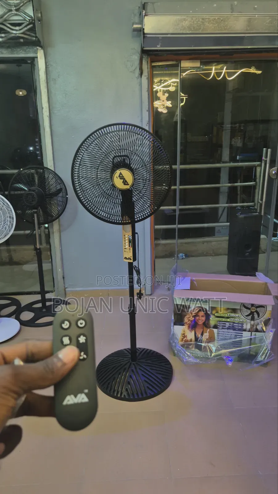 18 Inches Rechargeable Fan