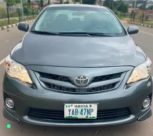 Toyota Corolla S 4dr Sedan (1.8L 4cyl 4A) 2013 Gray