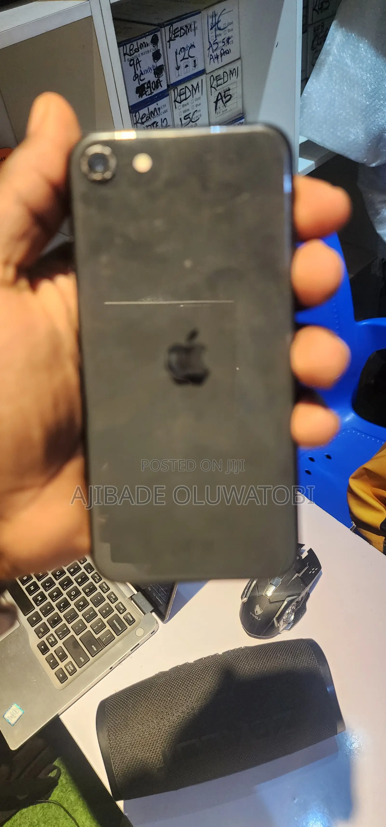 Apple iPhone SE 64 GB Black