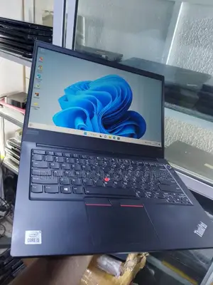 Laptop Lenovo ThinkPad E14 Gen 1 8GB Intel Core i5 SSD 256GB
