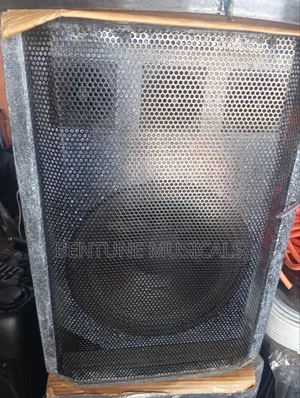 Empty 12 Single Speaker Box