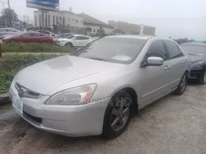 Honda Accord 2005 Silver