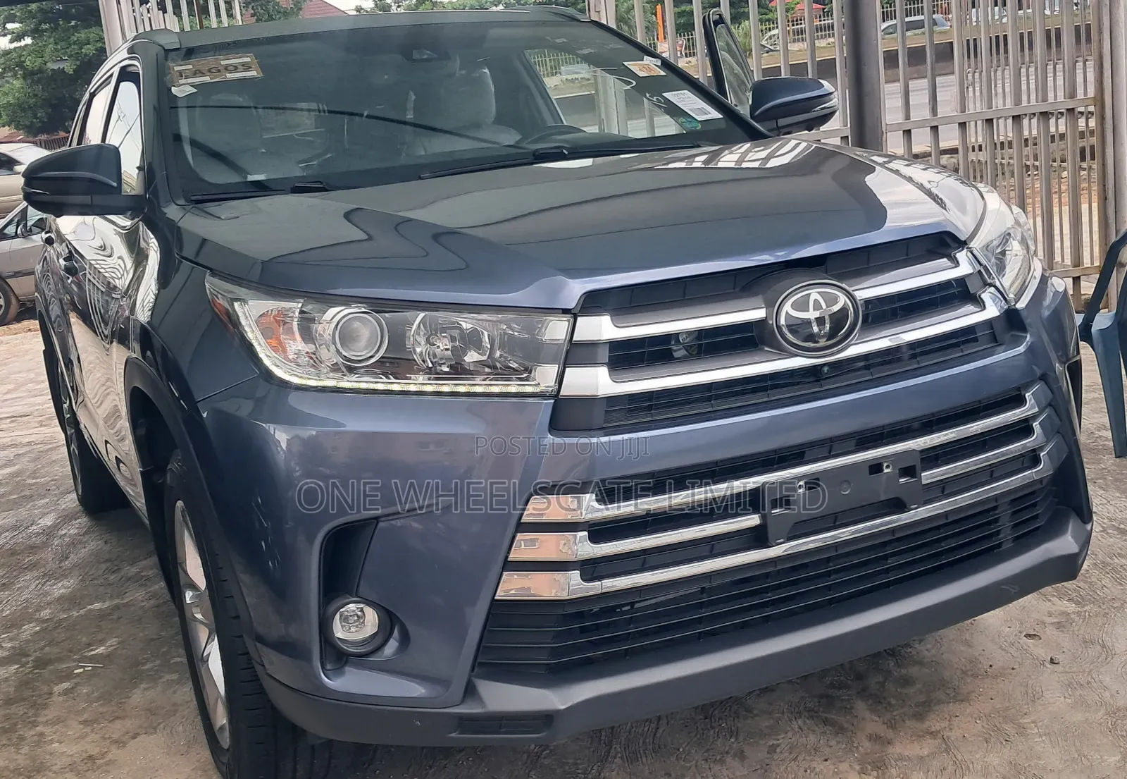 Toyota Highlander 2019 Blue