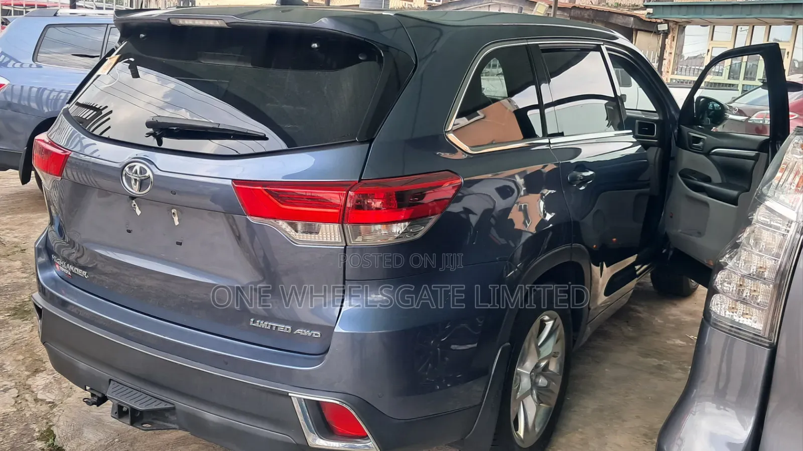 Toyota Highlander 2019 Blue
